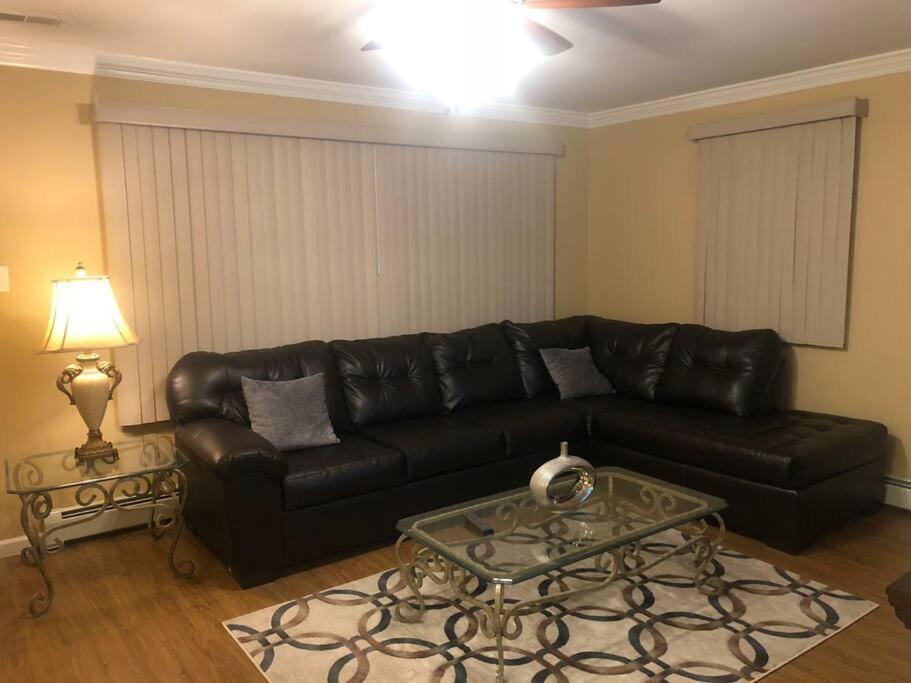 Quiet Neighborhood. Close To Casinos And Beach. Apartment *